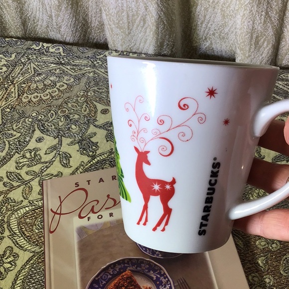 Starbucks 1994 vintage coffee cookbook and 2011 Christmas mug Great gift set! - Picture 8 of 8